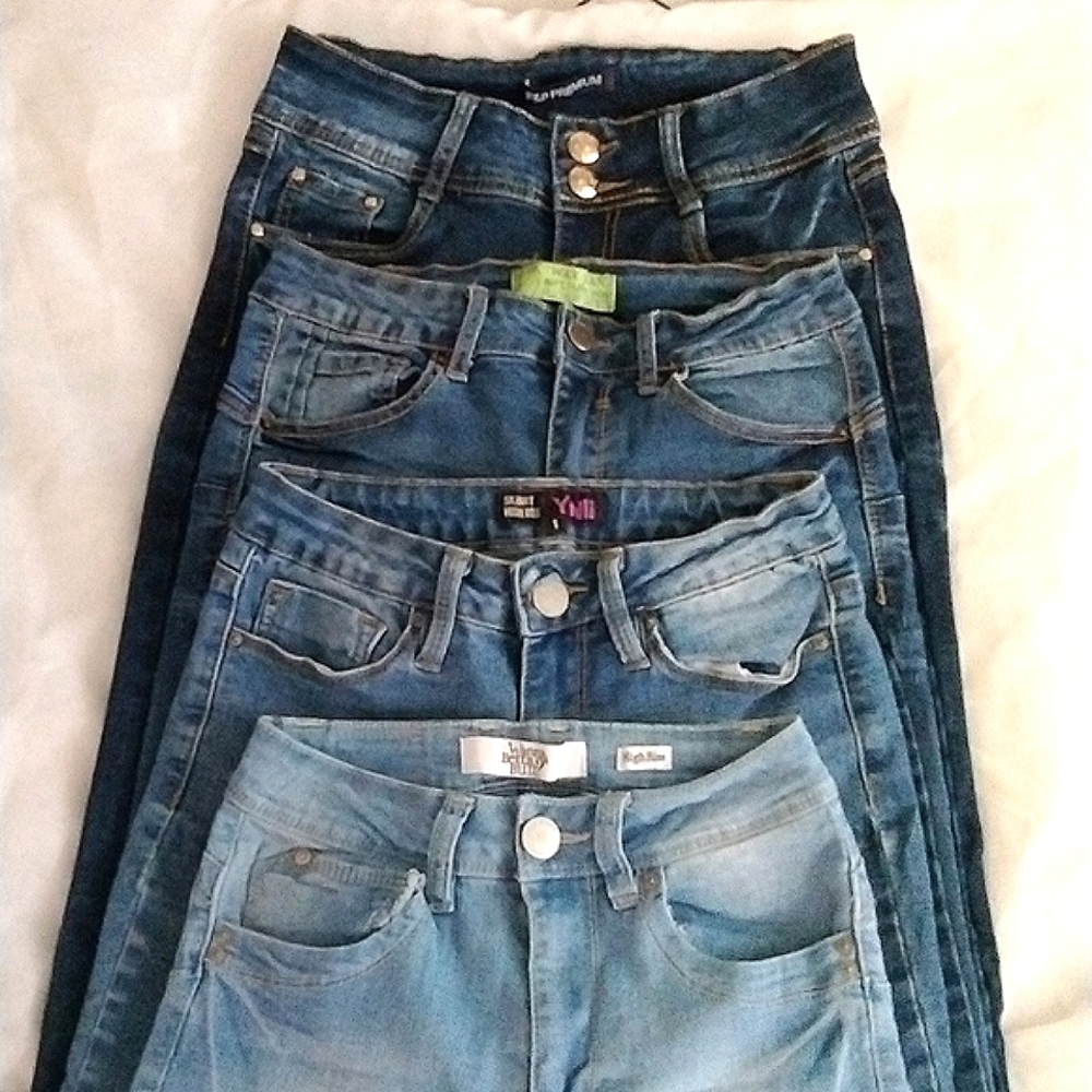 Jeans Bundle - Picture 2 of 16